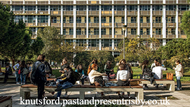 4 Rekomendasi Universitas Terkemuka di Yunani