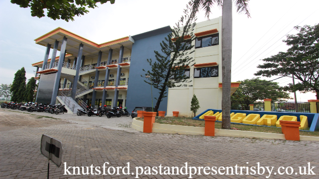 5 Perguruan Tinggi Terpopuler di Bojonegoro